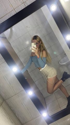Alondra Comelles