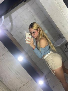 Alondra Comelles