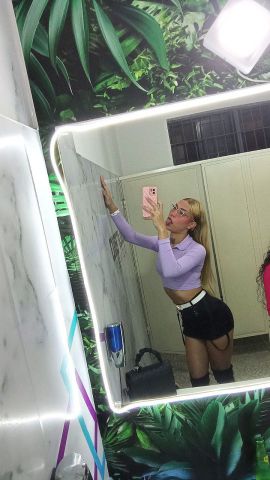 Alondra Comelles