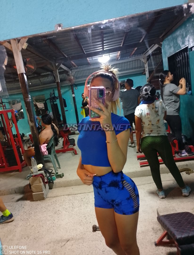 Alondra Comelles