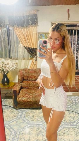 Alondra Comelles