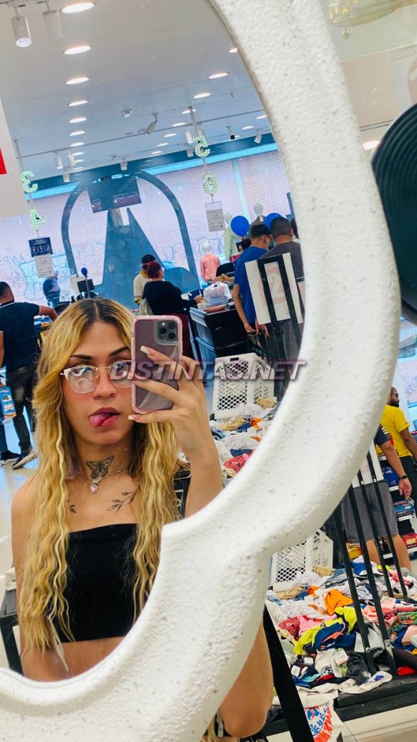 Alondra Comelles