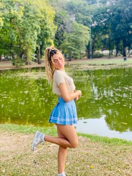 Alondra Comelles