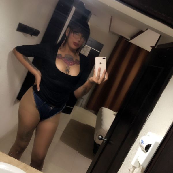 Disponible en Toluca 
Hola mis amores te ofrezco lo siguiente 🥰🤑

Cansado de un mal servicio 
La Reyna del oral te tiene un rico oral natural para que me des leche rico 