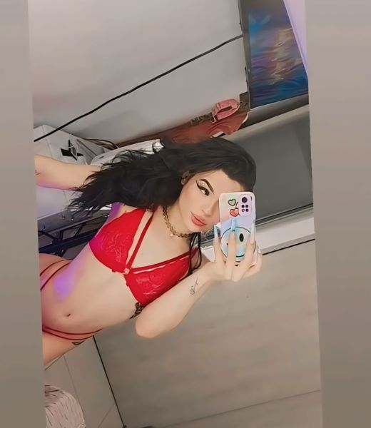 Hello, my name is mena ,  I'm 22 years old, height 165. I am white with long hair You want to meet me can message me come hangout with me.. 