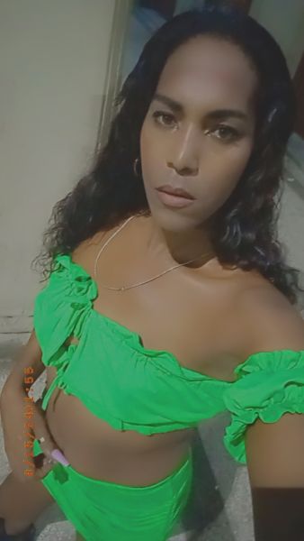 Mulata bien dotada 21cm mido 1.75 
Me gusta cumplir fantasias y ser dominante no dudes en reservar tu cita 