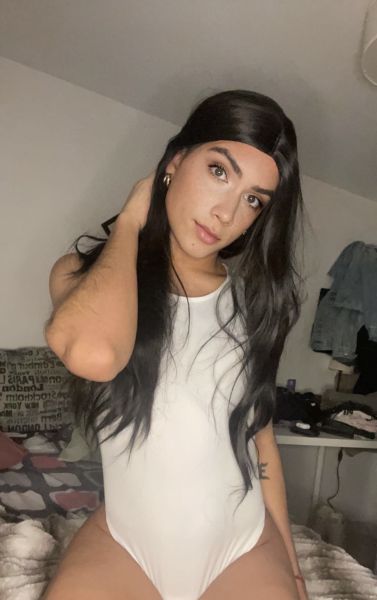 I am a spectacular 21-year-old Colombian transvestite girl, very hot and kinky🥵
I do all kinds of services, kisses, blowjobs, caresses, boyfriend treatment, penetration (versatile), pissing, spanking, BDSM, domination, FF, BB, massages, spitting, chemsex, parties, threesomes, orgies, dinner outings, hotel, trips, any activity outside and at your home🔥😈