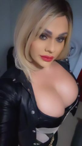 Domina Karah Darosa