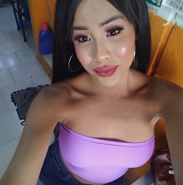 Hola me yamo  yansi roblero  tengo 19 años soy nueva en tu ciudad 
Mis servicios son horal penetración desnudo faje y cachondeo  cumplo todas tus fantasías  llamame 