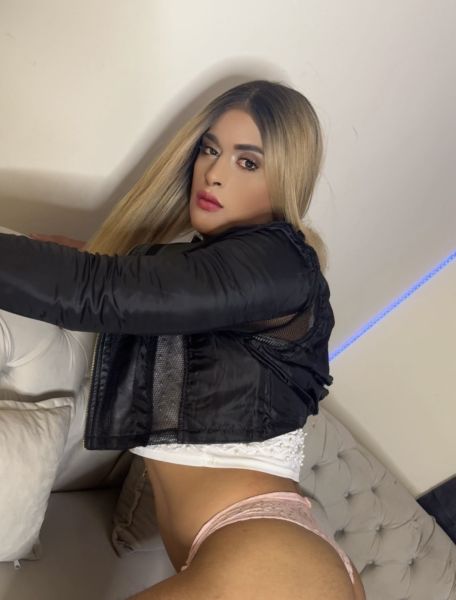 New Latina girl in town, experienced and naughty