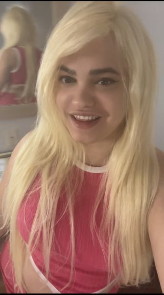 Hello my loves, I am a very affectionate and feminine Cuban trans, and although I am very young I have a lot of experience, the treatment I offer is as a boyfriend with caresses, kisses and ***, I am very versatile and addicted to sex, full of milk for you.  Girl with the dick of your dreams to fulf...