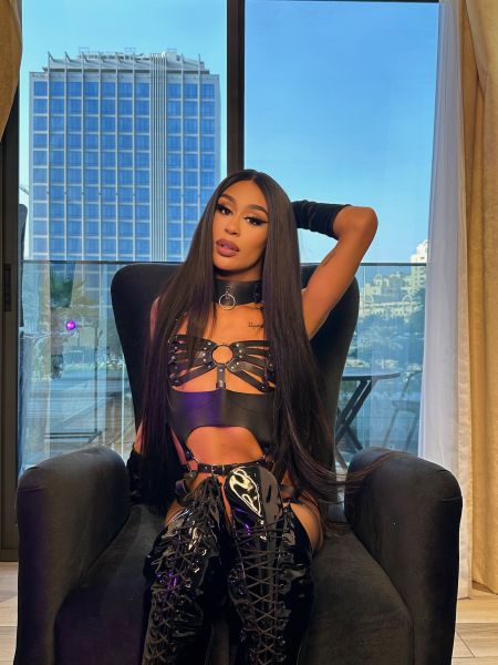 Hi my loves, my name is Manelyk 20 years old and I just arrived in town.. I am a transsexual, Brazilian and very fiery! with a beautiful 23cm toy ready to satisfy all your desires. I love being an active dominatrix! But I can also be your girlfriend 